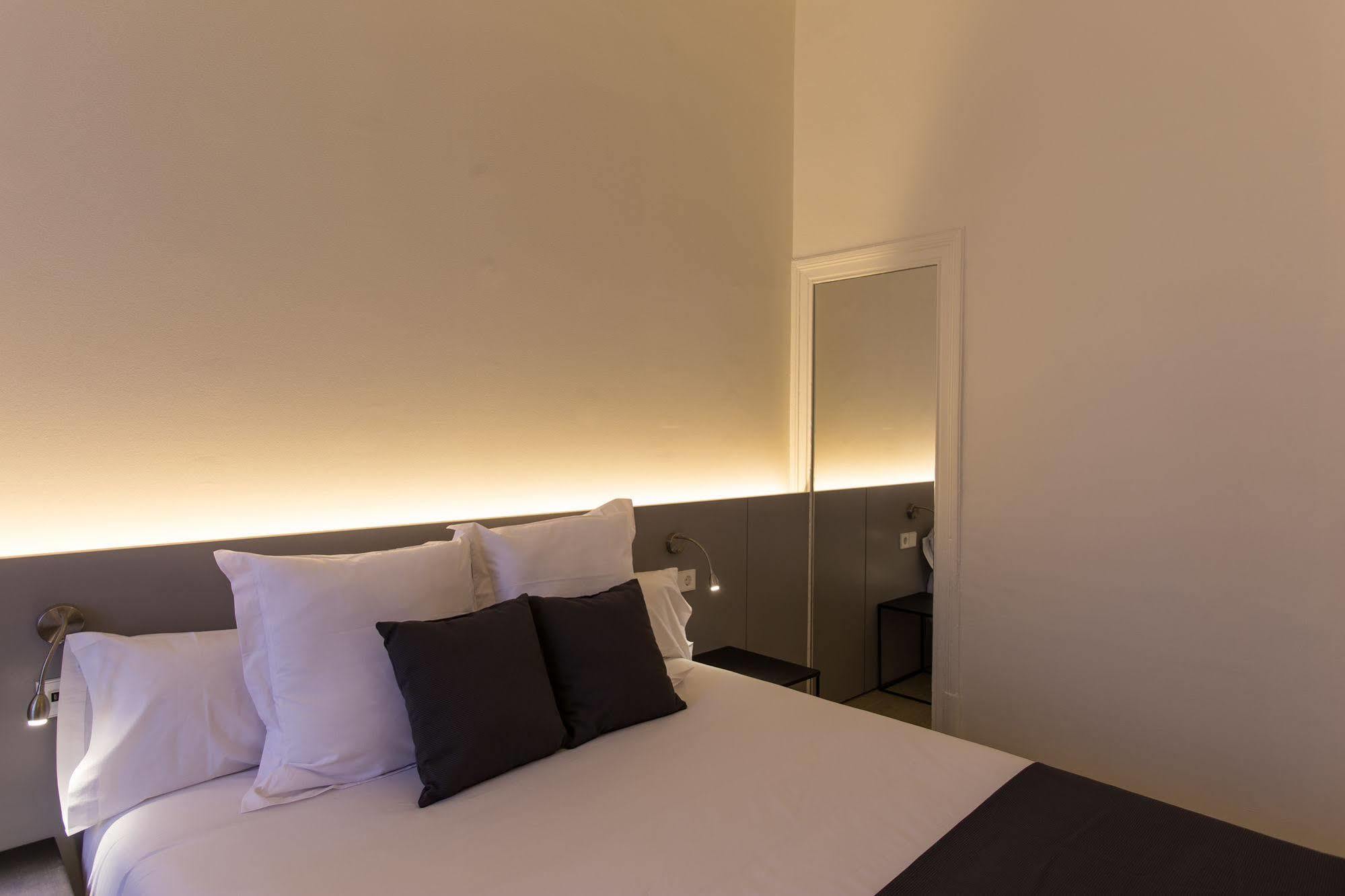 Izaila Plaza Catalunya Ξενοδοχείο Βαρκελώνη Εξωτερικό φωτογραφία